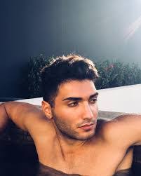 Carmine Allocca's Instagram, Twitter & Facebook