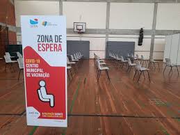 Além da garantia de fornecimento de energia, as câmaras frias de armazenamento são monitorados 24 horas, uma vez que a estrutura do centro de vacinação se encontra anexa ao hospital unimed. Pavilhao Da Eb Paulo Da Gama Convertido Em Centro De Vacinacao Covid 19 Junta De Freguesia De Amora