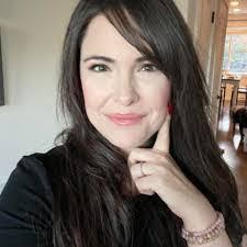 Renee Ladd's Instagram, Twitter & Facebook