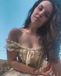 Emma Rose Norris (@rose_in_bloom_) • Threads, Say more