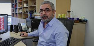 Antikapitalist müslümanlar lideri i̇hsan eliaçık da bu kanalda sık sık görünmektedir. Canli Yayin Halk Tv