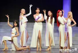 Gfriend tarot cards lyrics with english translation, hangul, romanization and music audio. Gfriend Talks About Striking Transformation For å›ž Song Of The Sirens