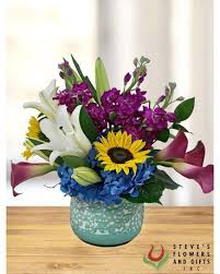 Because Of You In Indianapolis In In 2020 Flower Delivery Flower Arrangements Spring Bouquet