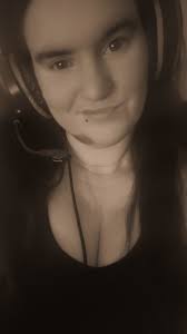 Who wants to play fn mm zb blitz battle royale msg me for my epic 34 from  UK i have mibut im shy ????????