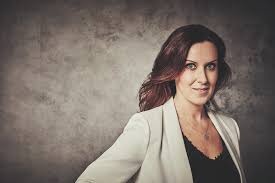 Jon snow is best known for presenting channel 4 news, a role he has held since 1989. Formula One Presenter Lee Mckenzie Ready For The Last Lap As She Eyes Retirement Heraldscotland