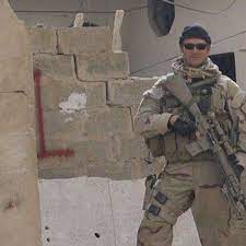 Apparently chris kyle was filling up at a gas station near dallas and 2 local thugs tried robbing him at gun point. Tod Auf Dem Schiessstand Politik