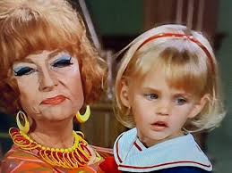 Tabitha with her Grandma Endora from Season Six's "Samantha's Yoo-Hoo  Maid." What a precious picture!