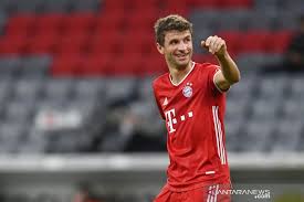 An implement of stone or other hard substance used as a pestle to grind paints or drugs. Thomas Muller Resmi Jadi Pemain Paling Sukses Dalam Sejarah Jerman Antara News
