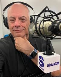 Allison Dore's Instagram, Twitter & Facebook