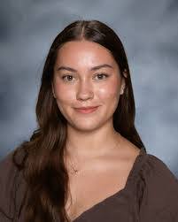 Kim Ladue's Instagram, Twitter & Facebook