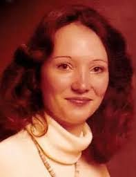 Sandy Marie's Instagram, Twitter & Facebook