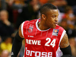 Currently, the company represents nba players alonzo gee and renaldo balkman, along with pooh jeter (joventut), pj tucker (brose baskets), david hawkins (besiktas), doron perkins (cantu), and many others who are currently playing overseas. Bamberg Und Ulm Ziehen Ins Top Four Ein Basketball Kicker