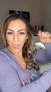 How to use a 2-in-1 straightener and curler effectively?