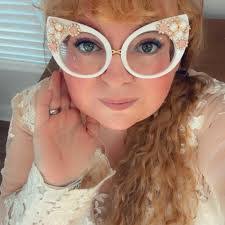 Kira Morse's Instagram, Twitter & Facebook