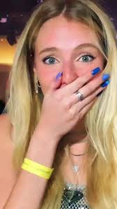 Famoso só se vive uma vez 🥵✍🏻 @fefe #chango