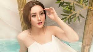 Foto Ariel Tatum - Luna Maya, 8 Artis Ini Ditinggal Nikah Mantan | Halaman 3