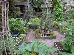 55 small urban garden design ideas and pictures shelterness. 30 Awesome Small Vegetable Garden Ideas On A Budget
