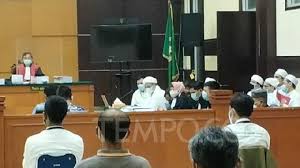 Disampaikan yusri, tak ada perbedaan dalam pola pengamanan pada persidangan habib rizieq besok. Sehari Sebelum Vonis Pengacara Ungkap Kegiatan Rizieq Shihab Metro Tempo Co