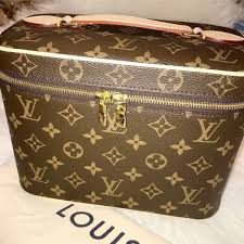 Makeup Organizer Hacks Following Makeup Vanity From Ikea Lot Makeup Bag Gift Time Makeup Artist Bus Louis Vuitton Makeup Bag Louis Vuitton Makeup Louis Vuitton
