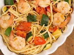 Pates Aux Legumes D Ete Et Crevettes Plat Et Recette Recette Ww Pates Aux Legumes Idee Recette Legume Recettes De Cuisine