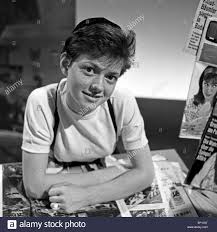 Italian balladeer rita pavone rose to success in the '60s with a string of lovelorn singles and starring roles in a number of cult film classics. Italienische Schlagersangerin Rita Pavone Deutschland 1960er Jahre Italienische Schlager Sangerin Rita Pavone Deutschland Der 1960er Jahre Stockfotografie Alamy