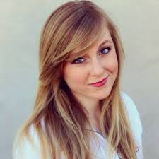 Anna Fields (@annafieldz)