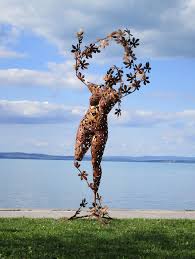 Check spelling or type a new query. Grosse Weibliche Akt Garten Skulptur Rostig Neuerraum