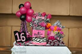 Teannas Sweet Sixteen Gift Table Sweet Sixteen Gifts Happy Birthday Fun Sweet 16