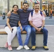 Kumble has a brother named diinesh kumble. Nishant Suri Wiki Comedian Age Biography Height Girlfriend Family