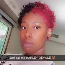 Alona Washington's Instagram, Twitter & Facebook