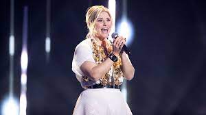 Beatrice egli geht neue wege. Beatrice Egli Fruher Heute So Hat Sich Der Schlager Liebling Verandert