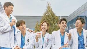 Link inidramaku terbaru & alternatif download drama korea. 11 Drama Korea Tvn Rilis Tahun 2021 Drakor Vincenzo Song Joong Ki Hingga Hospital Playlist Season 2 Halaman 3 Tribun Batam