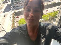 Got another mile in this evening...after a rest from dialysis.  🥵🥵🥵💪🏻💪🏻💪🏻💚💚💚