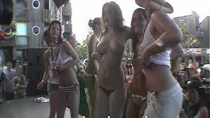 Tumuklas ng mga recipe, ideya sa bahay, inspirasyon ng istilo at iba pang ideya na masusubukan. Front Row At Dirty Spring Break Wet T Shirt Contest Part 2 Free Xxx Porn Videos Oyoh