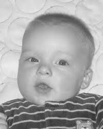 An ovation, an apology for civil rights icon