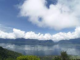 Menikmati Keheningan Danau Maninjau Sumatera Barat Super Adventure Travel Hiking Sky Diving Underwater Diving Mount Climbing Danau Pariwisata Indonesia