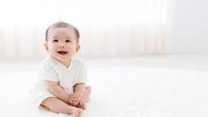 Otak bayi umur 6 bulan sudah semakin responsif dan mampu mengenali lagu yang sering diperdengarkan. Perkembangan Bayi 6 Bulan Mulai Makan Mpasi Dan Duduk Sendiri
