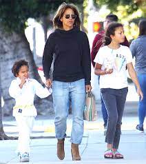 Halle Berry Snuggles Her Kids Nahla & Maceo On The Beach In Cute Pic –  Hollywood Life