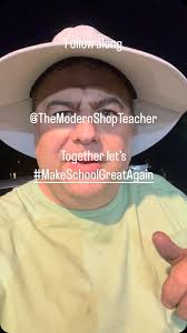 Instagram 用户 Jon Luckey