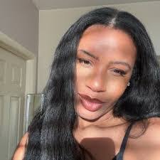 Noelle Starr's Instagram, Twitter & Facebook