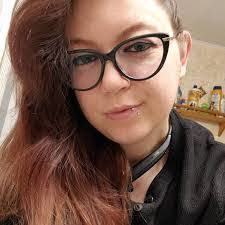 Lacey Brewer's Instagram, Twitter & Facebook