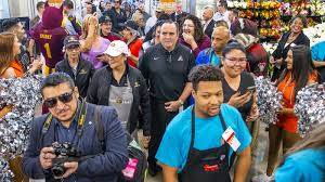 Excellent schools, good neighborhood, and close distance to shopping! The Downtown Phoenix Fry S Grocery Is Now Open On Washington Street