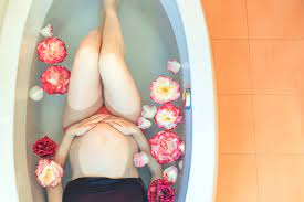 Was schon vor dem test auf eine schwangerschaft hindeutet. Baden In Der Schwangerschaft Das Solltest Du Wissen
