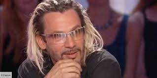 Savoir aimer, n'importe quoi, ma liberté de penser, si une chanson, et un jour une femme, savoir sourire, caruso. Florent Pagny 30 Ans De Coups De Gueule Videos