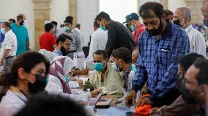 Pakistan opens registration for persons aged 19 and above for covid vaccine. Covid Fears Of Impending Doom In Pakistan Bbc News