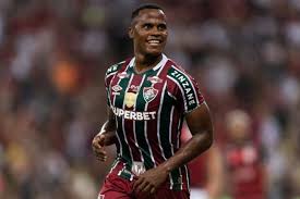 Fluminense enfrenta Galo antes de jogo com Aparecidense em Brasília | Metrópoles