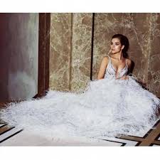 Eine hochzeit oder eine stimmungsvoller abend ist eine ganz prächtige zeit und muss daher das konventionelle kleid ist lang mit einem bisschen weiteren rock. Einzigertig In Diesem Braut Zauberei Jasmin Hodl