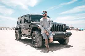 Malia manuel wiki/profile name/famous as malia manuel occupation surfer born kauai, hi country/nationality hi birthday august 9, 1993 horoscope leo age 26 years old other name malia, manuel malia manuel net worth, biography, age, height, body measurements, family, career, income, cars, lifestyles & many more details. World Surf League Athletes Filipe Toledo And Nikki Van Dijk Join Jordy Smith And Malia Manuel As Jee