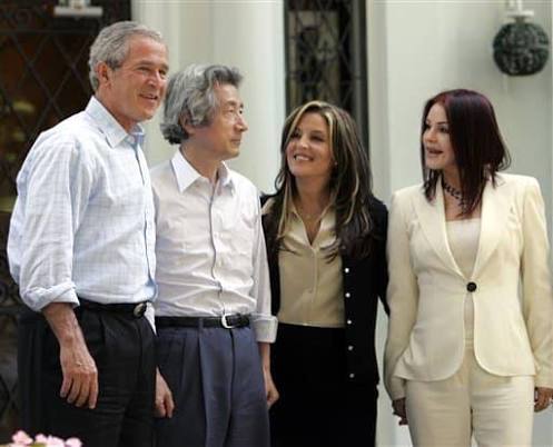President Bush and Prime Minister Koizumi visit Graceland