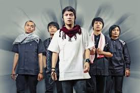 Rama bertahan lagu mp3 download from mp3 ssx last update jun 2021. Lirik Lagu Rama Band Bertahan